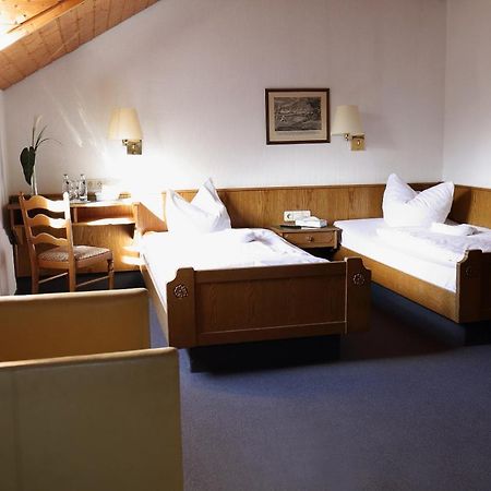 Autobahnraststatte Und Hotel Riedener Wald Ost Hausen  Zewnętrze zdjęcie